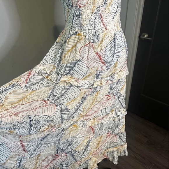 Women’s Tie Shoulder Dress - Picture 3 of 4